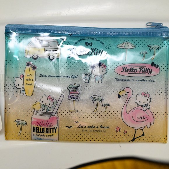 Hello Kitty Sanrio Summer Beach Flat Pouch Brand New with Tag from Japan - Picture 1 of 5